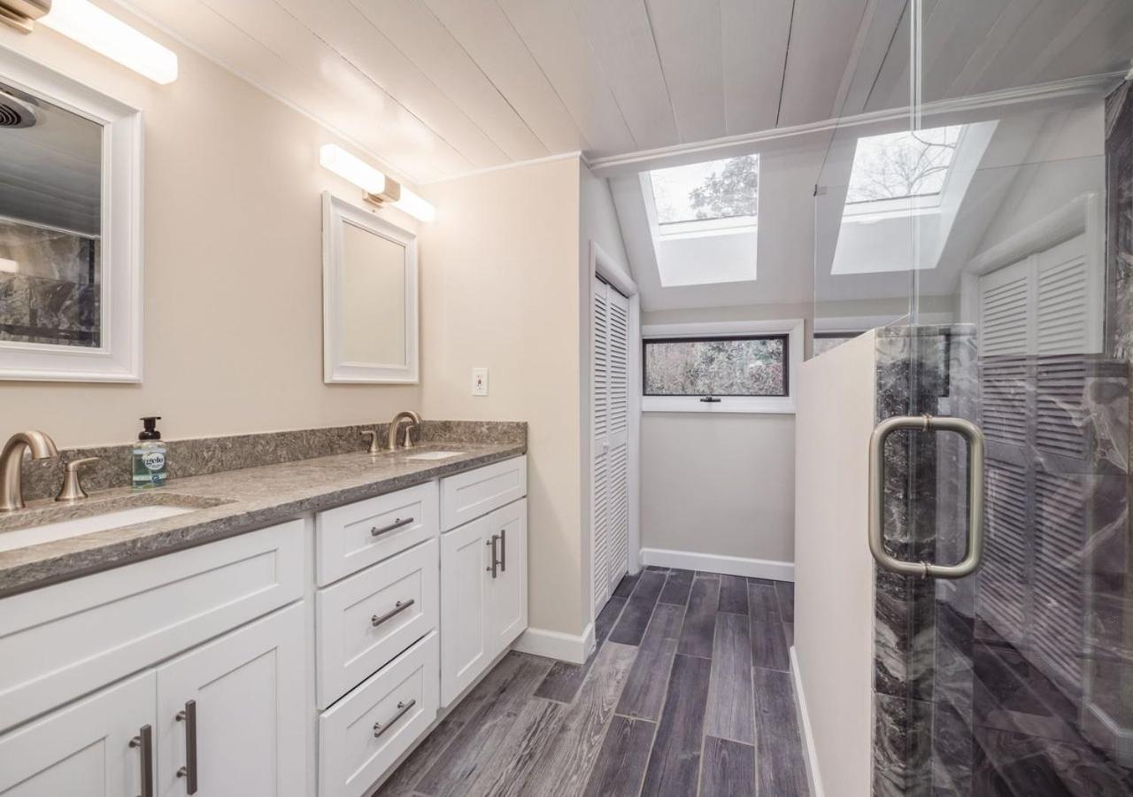 2 Bedroom Newly Renovated Waterfront Home; 10 Min From Mgm & The Gaylord Fort Washington Extérieur photo